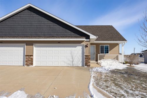 4422 Calder Dr, Marion, IA, 52302-8205 | Card Image