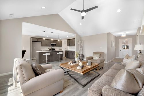 1016 Bryce Cir, Ligonier, IN, 46767-2559 | Card Image