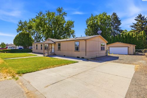 4104 W Pearl, Pasco, WA, 99301 | Card Image