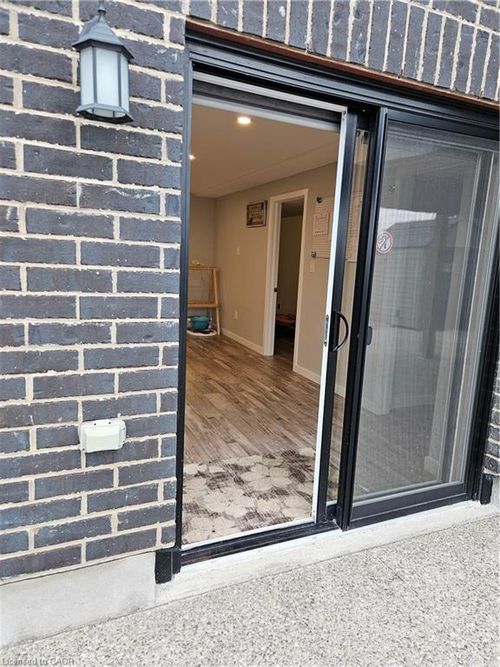 lower-916 Dunnigan Crt, Kitchener, ON, N2B0A8 | Card Image