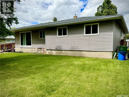 19 Logan Cres W, Yorkton, SK, S3N0W1 | Card Image