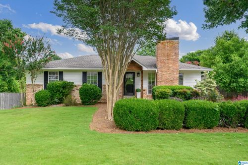 4305 Dolly Ridge Ln, Vestavia, AL, 35243-1834 | Card Image