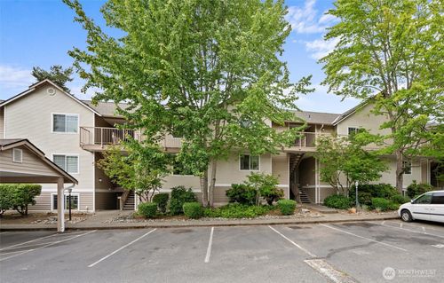 apt-a303-11527 Highway 99, Everett, WA, 98204-4614 | Card Image