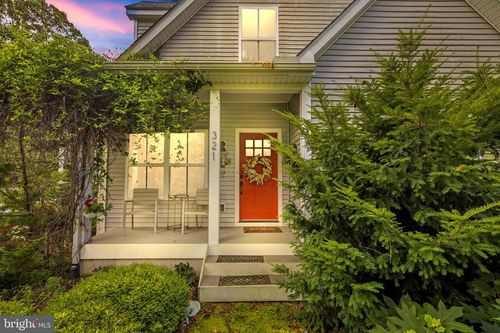 321 Front St, CRUMPTON, MD, 21628 | Card Image