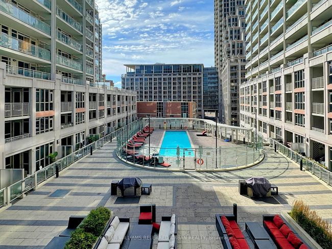 826 - 35 Bastion St, Condo with 1 bedrooms, 1 bathrooms and 1 parking in Toronto ON | Image 24