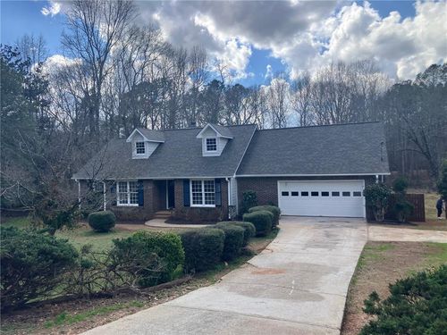 215 Brookwood Ln, Fayetteville, GA, 30215-2472 | Card Image