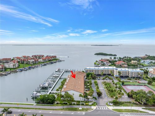 117 Yacht Club Ln, TIERRA VERDE, FL, 33715-1987 | Card Image