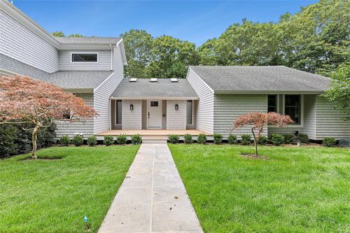 2 Herrick Ln, Southampton, NY, 11968-2359 | Card Image