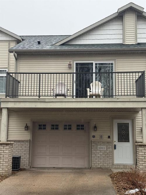 1011 Mallard Way, Marinette, WI, 54143 | Card Image