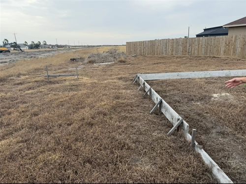 6729 Keyan Dr, Corpus Christi, TX, 78414-4436 | Card Image