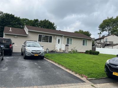 18 Vita Drive, House other with 4 bedrooms, 3 bathrooms and null parking in Central Islip NY | Image 2