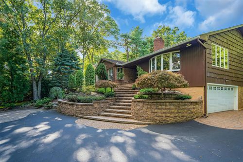62 Laurel Dr, Smithtown, NY, 11787-3931 | Card Image