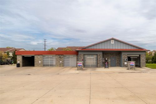 875 Sherrylynn Blvd, Pleasant Hill, IA, 50327-8442 | Card Image