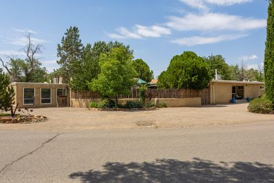 330 Pueblo Solano Road Nw, House other with 4 bedrooms, 2 bathrooms and null parking in Los Ranchos NM | Image 2