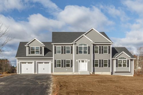 4 Haystack Circle, Pelham, NH, 03076 | Card Image