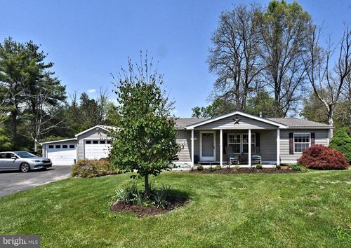 454 W Paletown Rd, QUAKERTOWN, PA, 18951-2748 | Card Image
