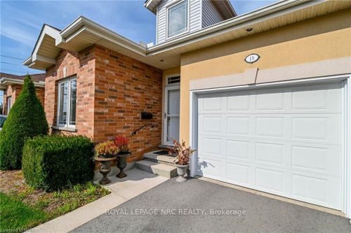 15-4300 Kalar Rd, Niagara Falls, ON, L2H1S8 | Card Image