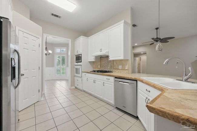 6041 W Cambridge Way, House other with 4 bedrooms, 3 bathrooms and 4 parking in Pace FL | Image 7