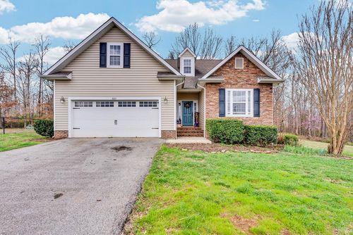 821 Honeysuckle Ln, Sparta, TN, 38583-4755 | Card Image