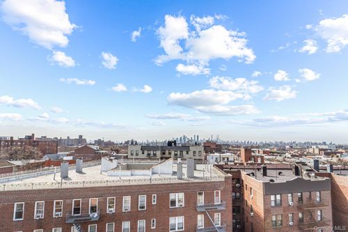 5c-4135 67th Street, New York, NY, 11377 | Card Image