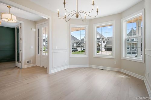 54630 Brenda Dr, Macomb, MI, 48042-5841 | Card Image