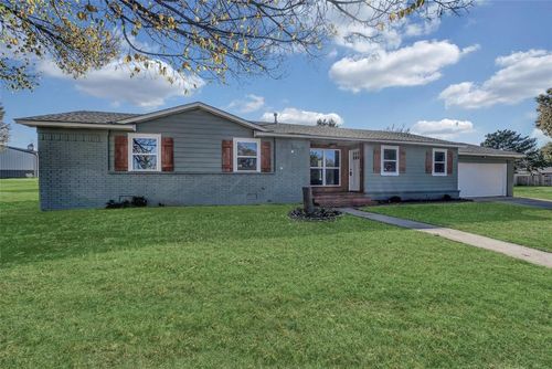104 Bonham Dr, Cordell, OK, 73632-4834 | Card Image