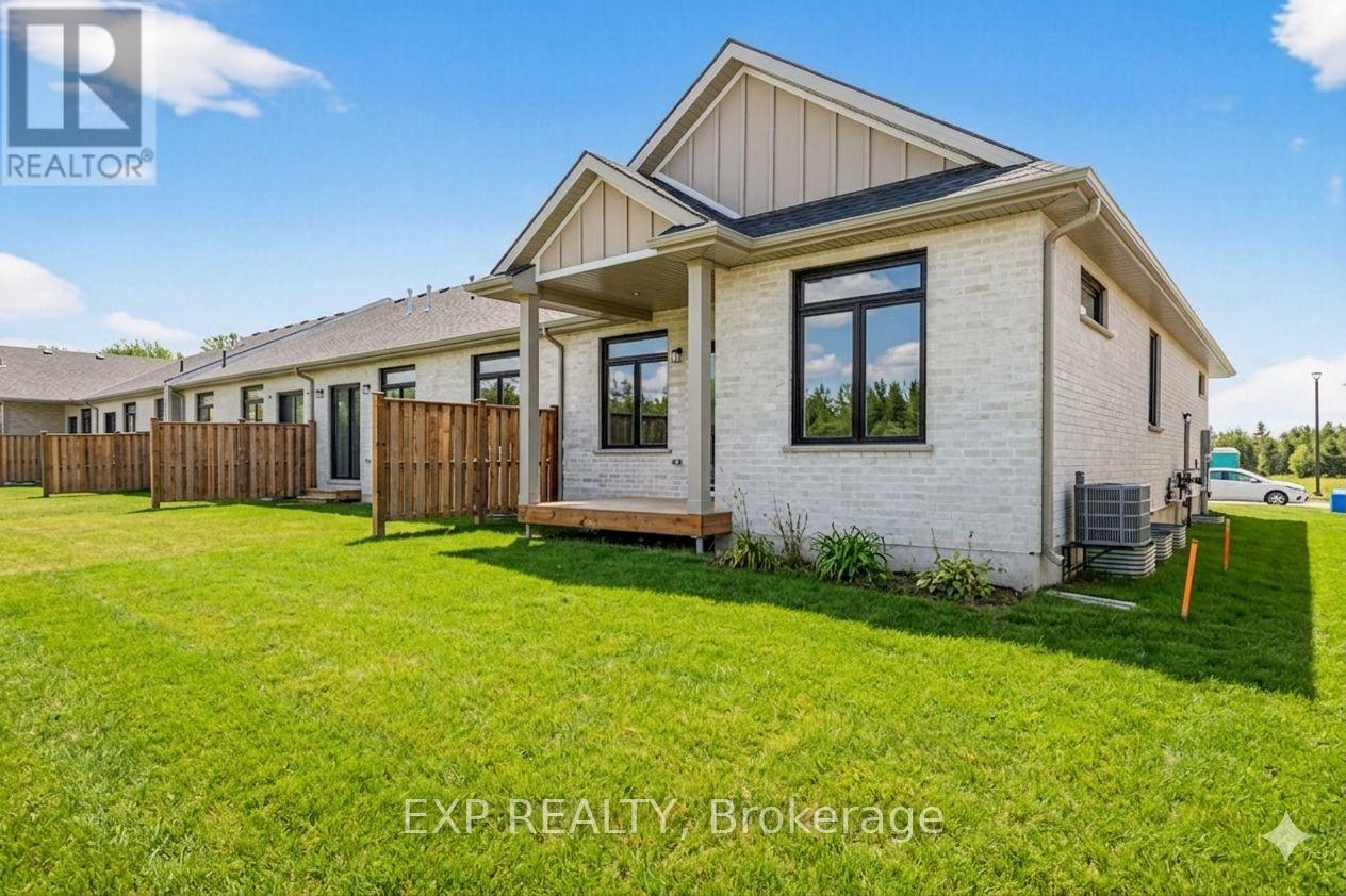 Residential in South Huron (Stephen) 5