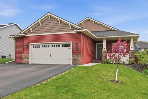 6401 Aspen Ridge Dr, Eau Claire, WI, 54703-4073 | Card Image