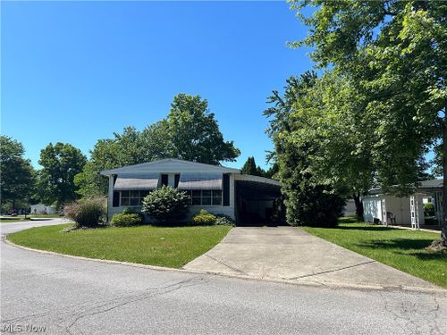 3 Trolleyview Lane, Olmsted Township, OH, 44138 | Card Image