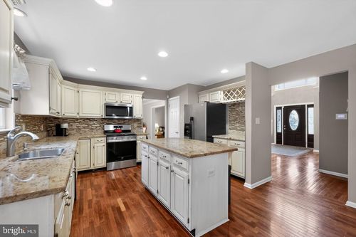19 Downing Ln, VOORHEES, NJ, 08043-4129 | Card Image