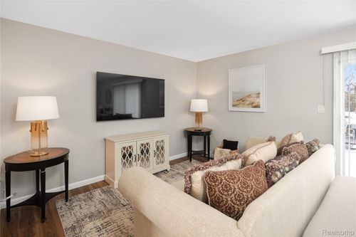 1979 Peerce Ct, Canton, MI, 48187-2928 | Card Image