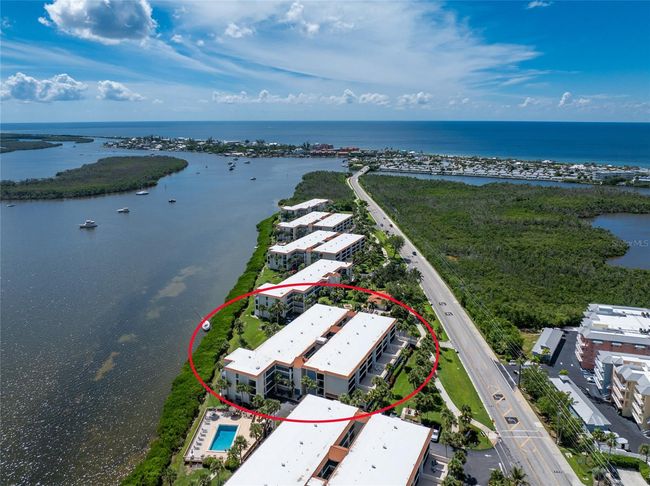 Building circled with pool showing close proximity. | Image 51
