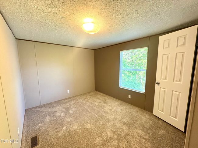 236 Redwood Dr, House other with 4 bedrooms, 2 bathrooms and null parking in Raven VA | Image 5