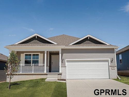 18456 Aurora St, Omaha, NE, 68136 | Card Image