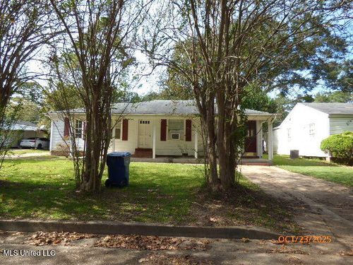 1304 Westwood Rd, Natchez, MS, 39120-5053 | Card Image