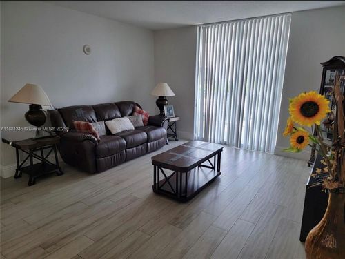 apt-519-140 S Dixie Hwy, Hollywood, FL, 33020-7320 | Card Image