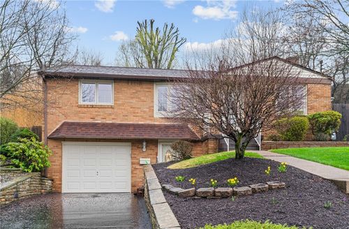 431 Torwood Ln, Pleasant Hills, PA, 15236 | Card Image