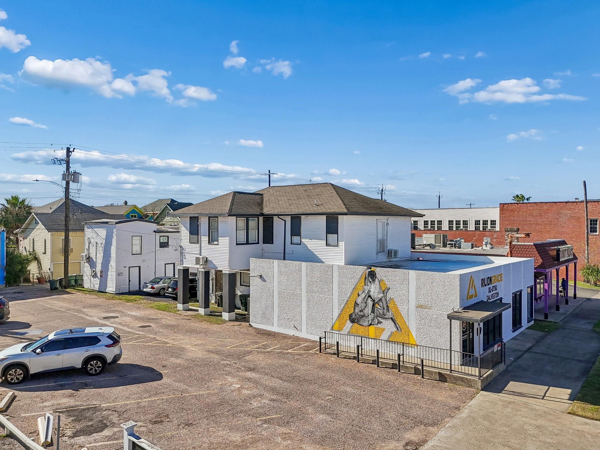 2115 BROADWAY ST, Galveston, TX 77550