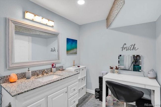 Downstairs Second Primary Bathroom | Image 31