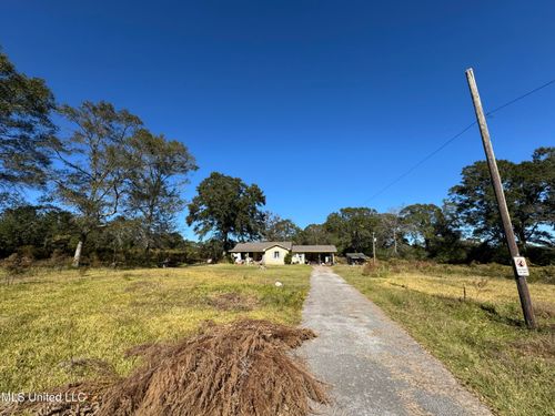 128 Hurricane Creek Rd, Lumberton, MS, 39455-5723 | Card Image