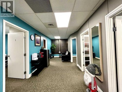 5403 Crowchild Trail Nw, Calgary, AB, T3B4Z1 | Card Image
