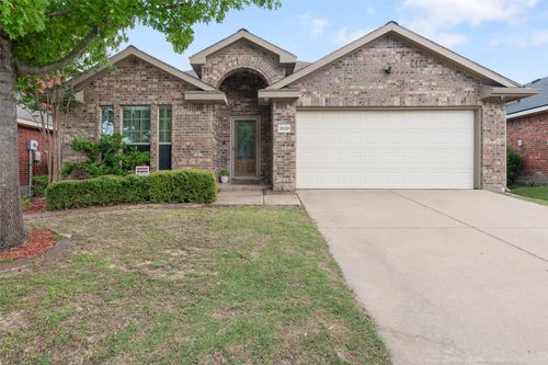 2028 Lake Trail Dr, Heartland, TX, 75126-8274 | Card Image