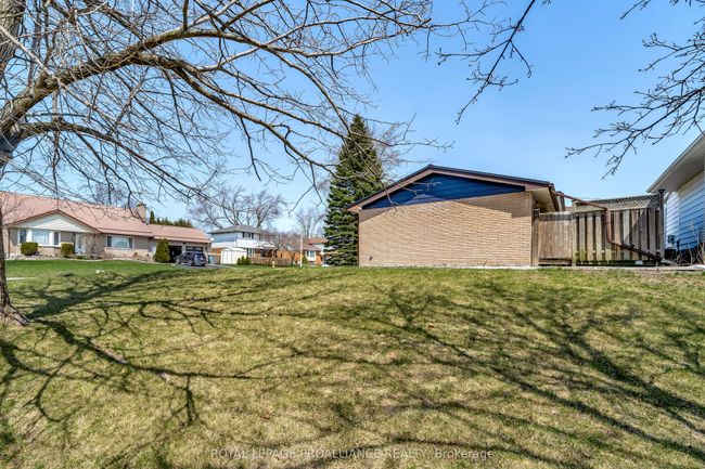 30 Miron Rd, House other with 3 bedrooms, 2 bathrooms and 4 parking in Trenton ON | Image 42