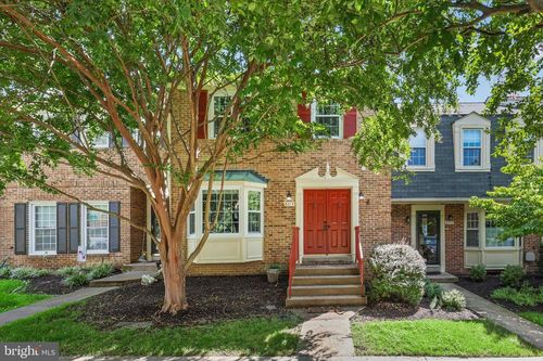 8217 Clifton Farm Ct, ALEXANDRIA, VA, 22306-3203 | Card Image