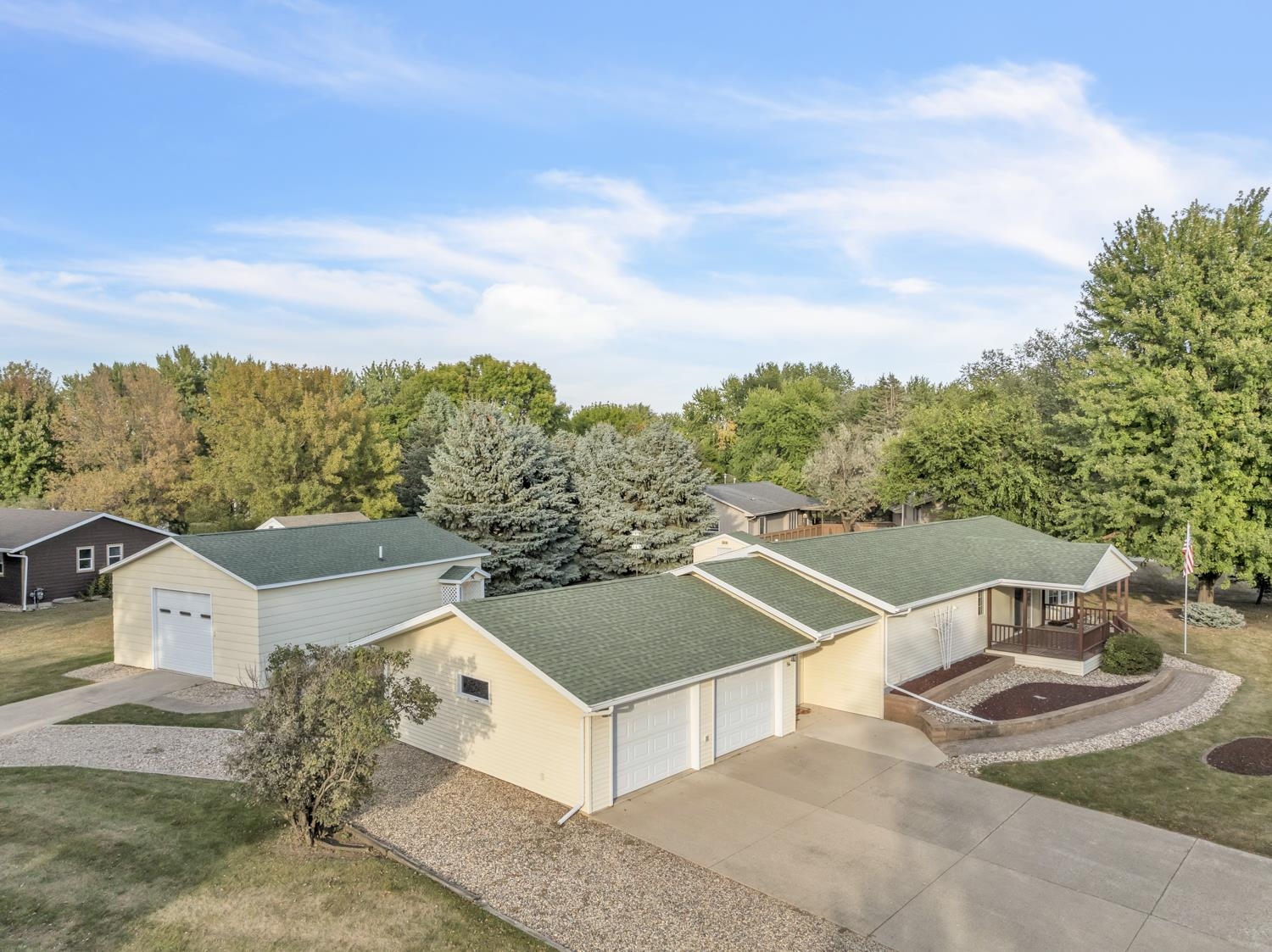 Westview Dr, Milford, IA 51351