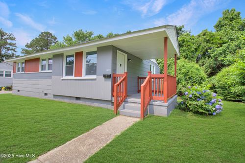 409 Nelson Dr, Jacksonville, NC, 28540-6105 | Card Image
