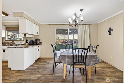 833 Taylor St, Sunnyside, WA, 98944-1725 | Card Image