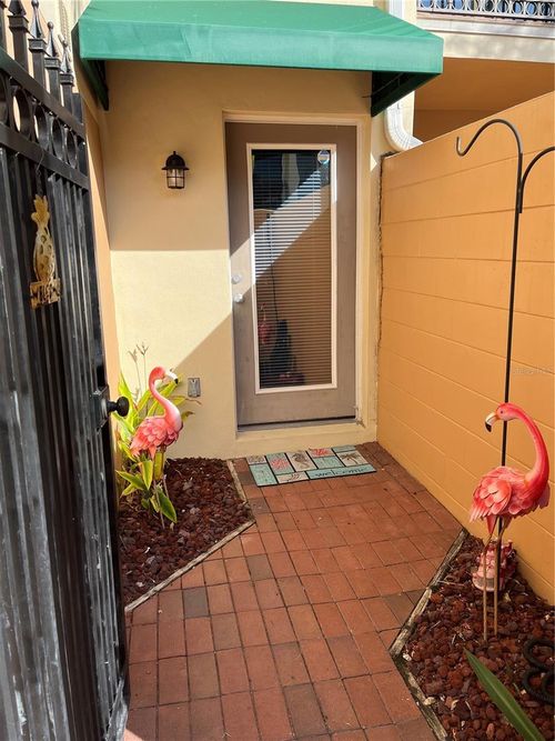 828 Padua Ln, CLEARWATER, FL, 33756-5533 | Card Image