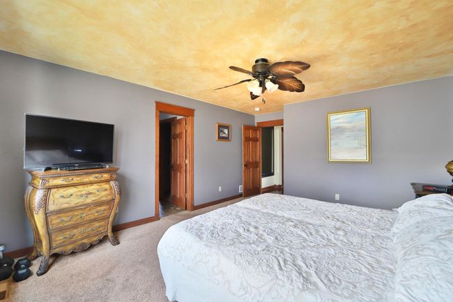 Main floor Primary Bedroom | Image 18