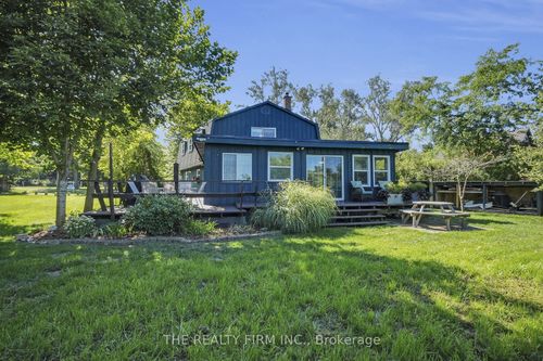 3692 Beverly Glen, Camlachie, ON, N0N1E0 | Card Image